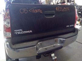 2005 TOYOTA TACOMA, BLACK, SR5 MODEL, 4.0L, MT, 4WD.   Z26504